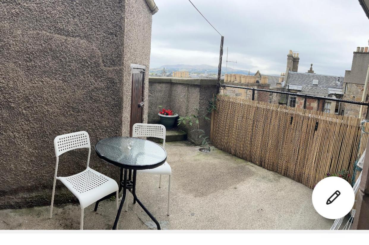 אדינבורו Old Town View Apartment מראה חיצוני תמונה